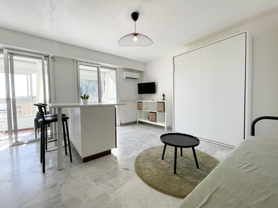 Le Guynemer Apartment *